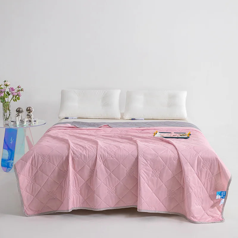 Double Sided Cooling Summer Blanket – Lightweight Breathable Thin Quilt for Hot Sleepers, Bed & Easy Care Comfort