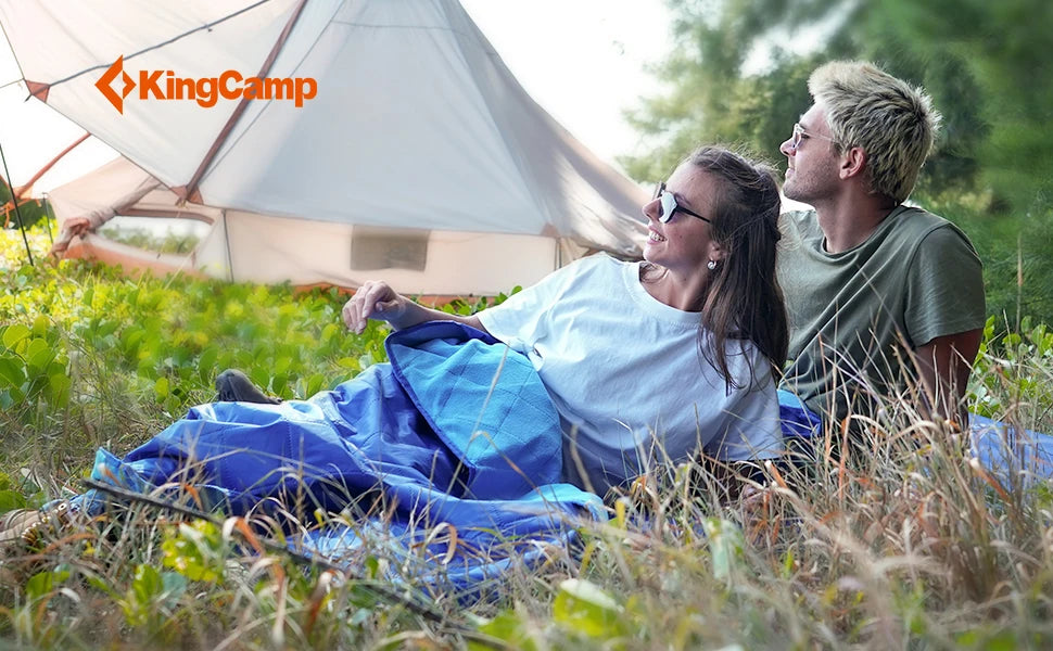 KingCamp Waterproof Hooded Stadium Blanket
